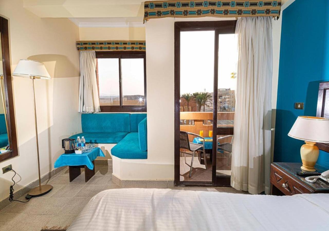 فندق Marina View 3*