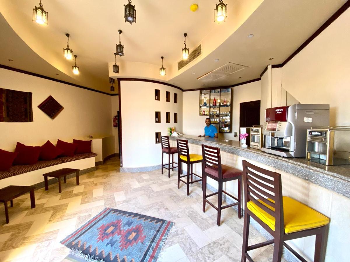 فندق Marina View 3*